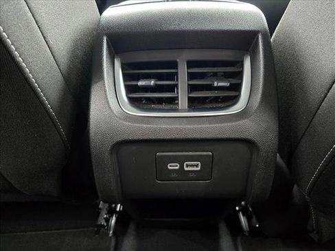 Used 2025 Chevrolet Blazer LT image 17