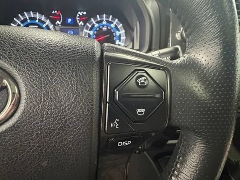 Used 2019 Toyota 4Runner TRD Off-Road Premium AWD/4WD image 18