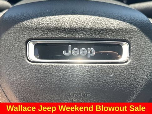 Certified 2025 Jeep Compass Latitude AWD/4WD image 24