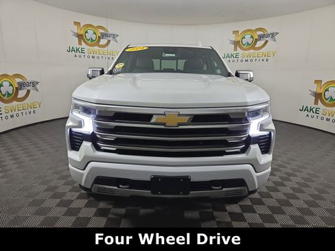 Certified 2024 Chevrolet Silverado 1500 High Country w/ Max Trailering Package AWD/4WD image 2