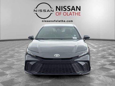 Used 2025 Toyota Camry SE FWD image 31