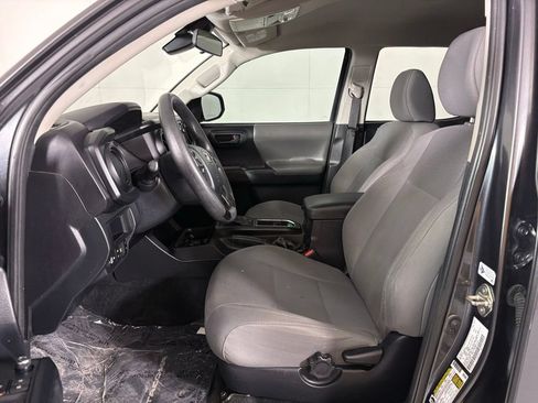 Used 2018 Toyota Tacoma SR w/ SR Convenience Package AWD/4WD image 17