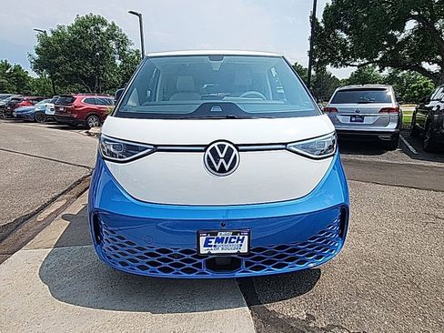 New 2025 Volkswagen ID. Buzz 1st Edition image 8