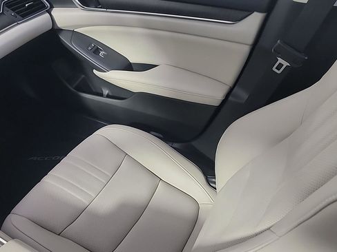 Certified 2021 Honda Accord Touring image 21