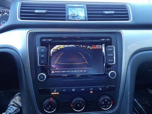 Used 2015 Volkswagen Passat 1.8T Limited Edition image 26