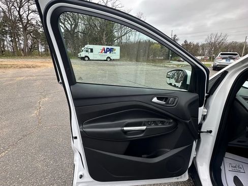 Used 2018 Ford Escape SE AWD/4WD image 11