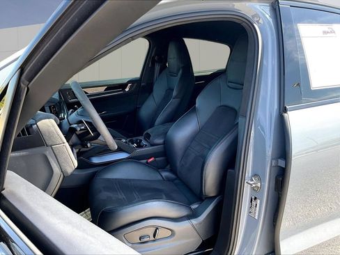 Certified 2024 Porsche Cayenne Turbo GT AWD/4WD image 5