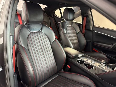 Used 2023 Genesis G70 2.0T w/ Sport Prestige Package RWD image 25