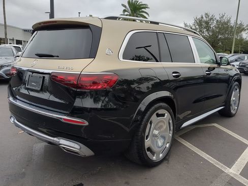 Used 2024 Mercedes-Benz Maybach GLS 600 4MATIC image 2