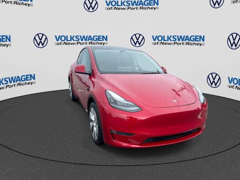 Used 2023 Tesla Model Y Long Range AWD/4WD image 16