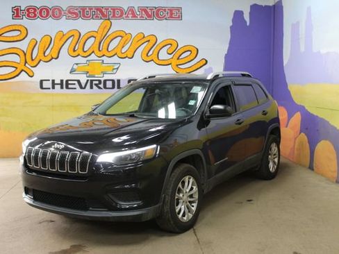 Used 2019 Jeep Cherokee Sport w/ Cold Weather Group AWD/4WD image 7