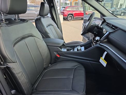 New 2026 Jeep Grand Cherokee Limited image 10