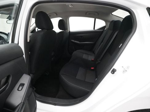 Used 2024 Nissan Sentra SV FWD image 15