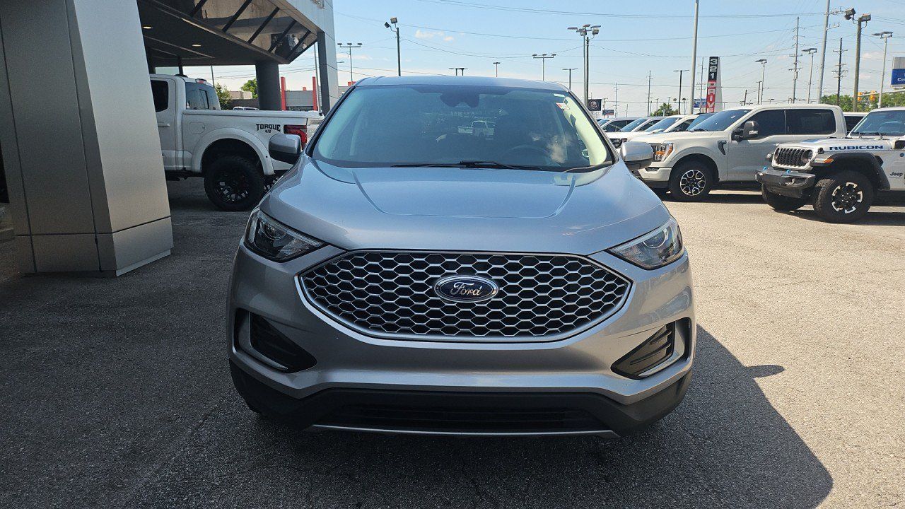 Used 2024 Ford Edge SEL AWD/4WD image 7