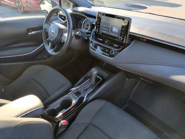 Used 2022 Toyota Corolla SE w/ SE Premium Package FWD image 31
