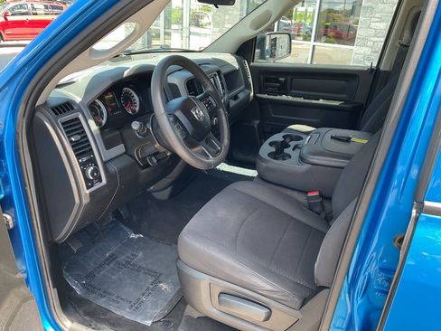 Used 2019 RAM 1500 Express w/ Express Value Package AWD/4WD image 16