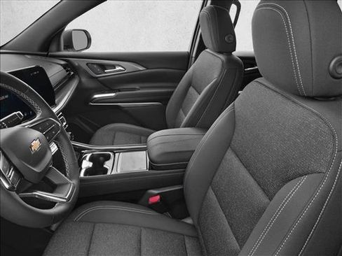 Used 2026 Chevrolet Traverse LT w/ Midnight/Sport Edition image 6