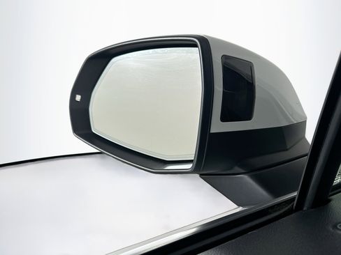 Used 2017 Audi Q7 3.0T Premium Plus w/ Premium Plus Package image 16