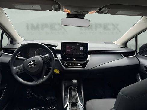 Used 2022 Toyota Corolla LE FWD image 12