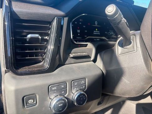 Used 2024 GMC Sierra 2500 AT4X image 31