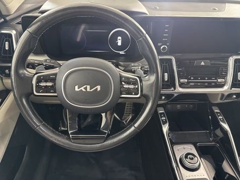 Certified 2023 Kia Sorento SX Prestige AWD/4WD image 35