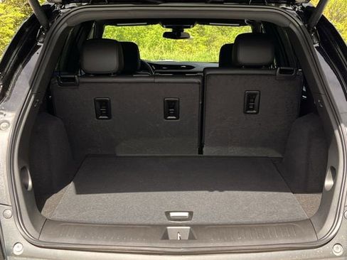 New 2026 Cadillac XT5 Luxury image 25