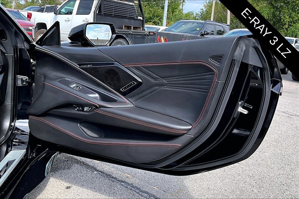 Used 2025 Chevrolet Corvette E-Ray w/ Stealth Interior Trim Package AWD/4WD image 23