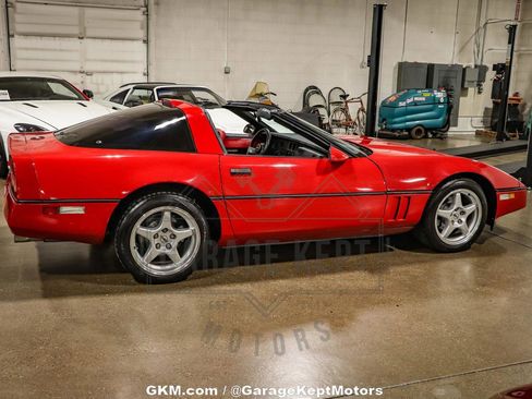 Used 1987 Chevrolet Corvette Coupe image 16