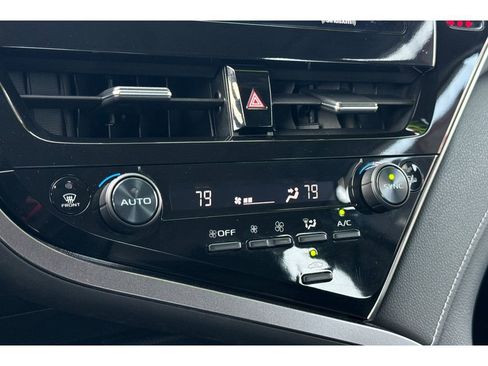 Used 2023 Toyota Camry SE image 20