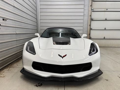 Used 2019 Chevrolet Corvette Grand Sport w/ Carbon Flash Badge Package RWD image 2