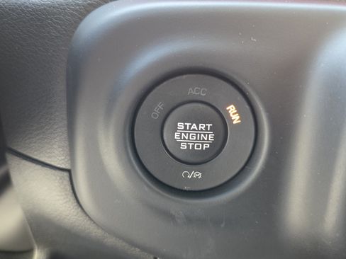 Used 2023 Jeep Gladiator Rubicon AWD/4WD image 36