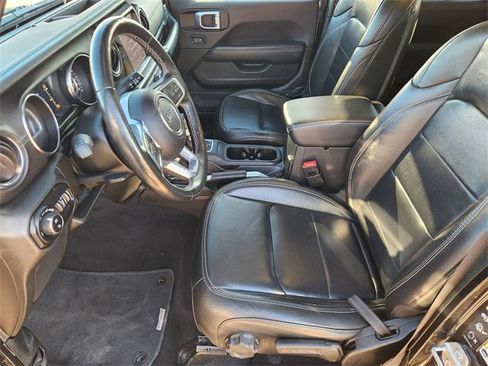 Used 2021 Jeep Gladiator Overland image 13