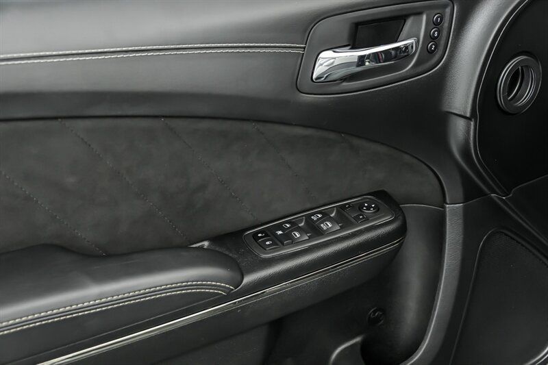 Used 2022 Dodge Charger SRT Hellcat w/ Carbon/Suede Interior Package RWD image 13