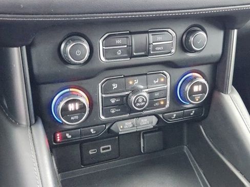 Used 2021 Chevrolet Tahoe LT w/ LT Signature Plus Package image 21