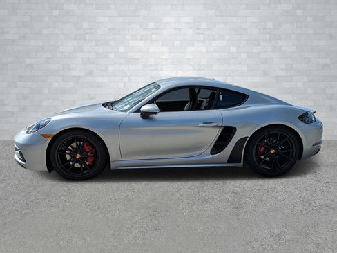 Used 2018 Porsche 718 Cayman GTS image 8