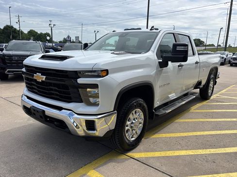 Used 2024 Chevrolet Silverado 3500 W/T w/ WT Convenience Package AWD/4WD image 10