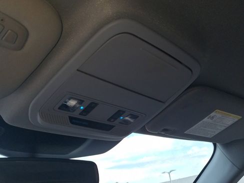 Certified 2022 Ford Explorer XLT w/ Equipment Group 202A image 11