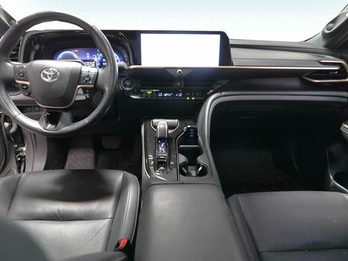 Used 2024 Toyota Crown Platinum AWD/4WD image 13