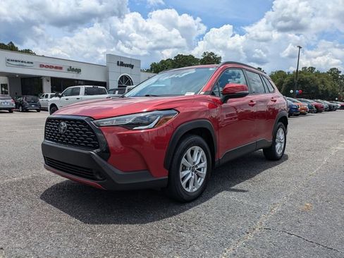 Used 2022 Toyota Corolla Cross LE w/ Moonroof Package FWD image 8