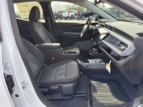 New 2027 Chevrolet Bolt LT w/ Comfort Package FWD image 33