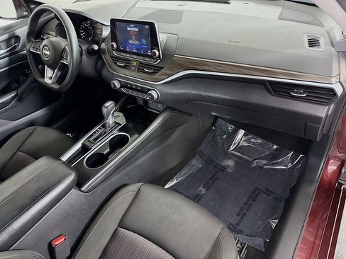 Used 2023 Nissan Altima 2.5 SV FWD image 30