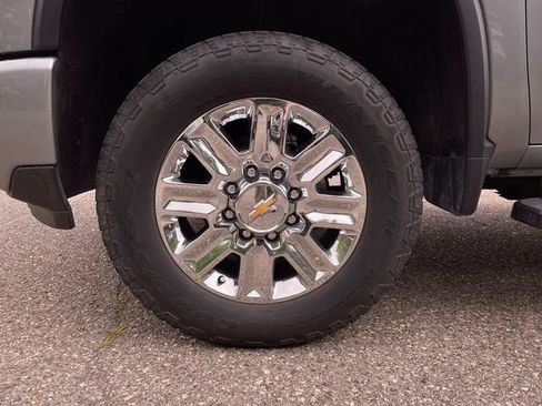 Used 2024 Chevrolet Silverado 2500 High Country w/ Technology Package AWD/4WD image 33