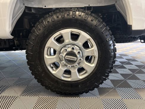 Used 2024 Ford F250 XLT image 7