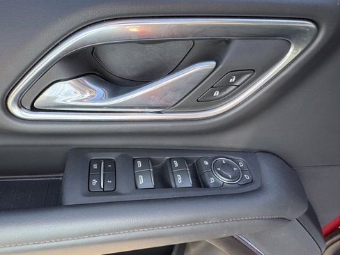 Used 2024 Chevrolet Suburban High Country w/ Advanced Technology Package image 17