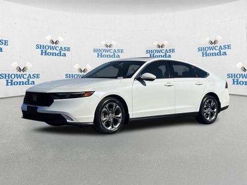 Used 2023 Honda Accord EX image 2