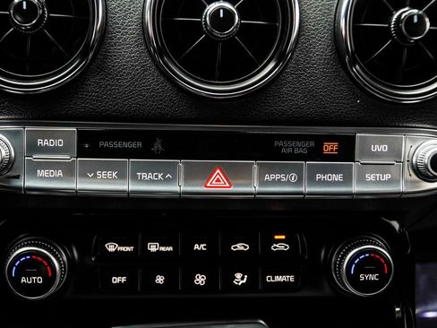 Used 2020 Kia Stinger GT-Line image 22