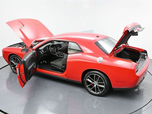 Used 2018 Dodge Challenger R/T w/ Performance Handling Group image 40