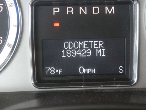 Used 2009 Cadillac Escalade AWD image 9
