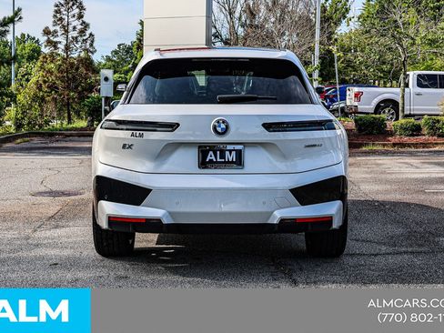 Used 2025 BMW iX xDrive50 AWD/4WD image 12