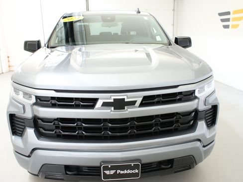 Used 2023 Chevrolet Silverado 1500 RST w/ Z71 Off-Road Package AWD/4WD image 3